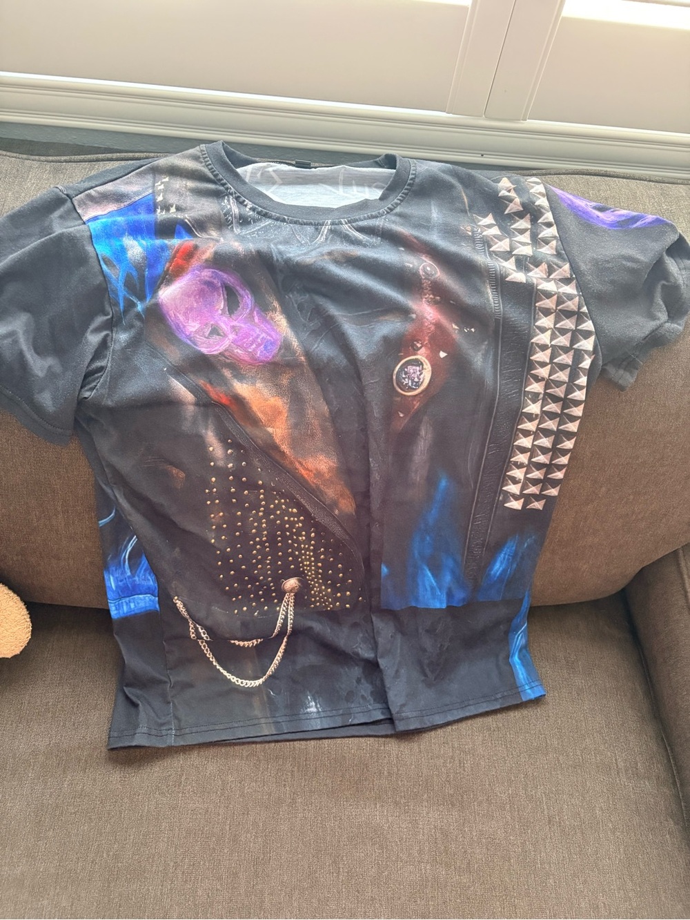 GUC men’s medium hades descendants costume shirt